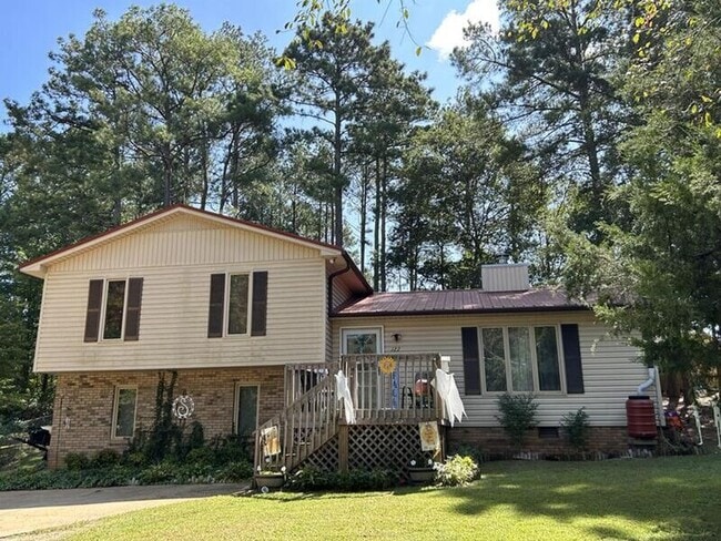 property at 122 Cedar Creek Cir