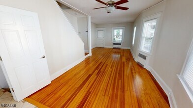 40 Dunnell Rd in Maplewood, NJ - Building Photo - Building Photo