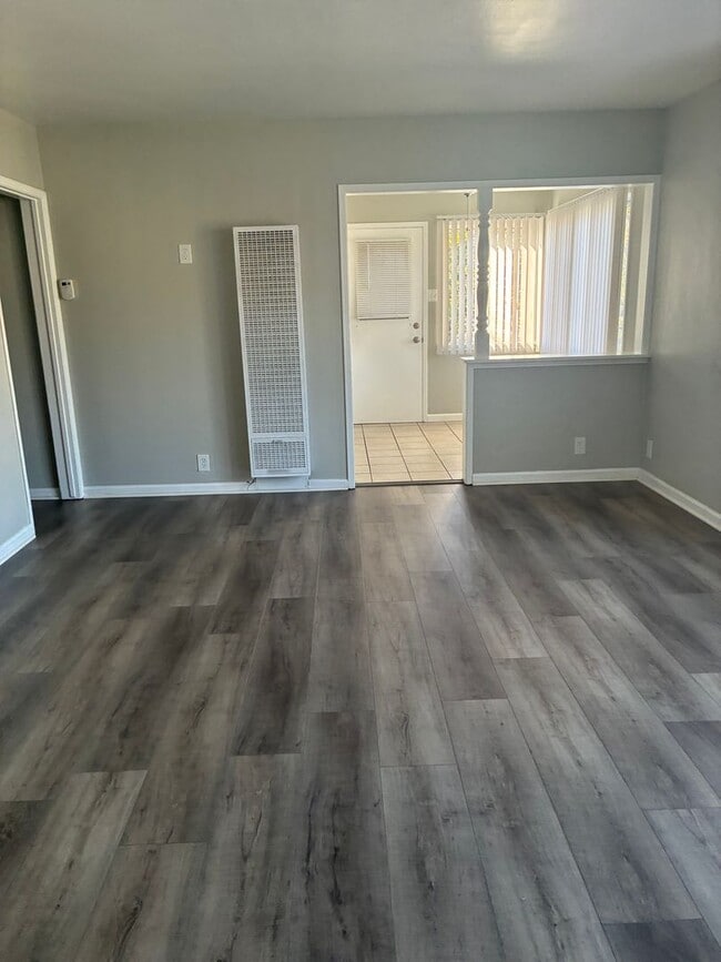 property at 102-106 W Hill St