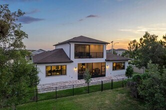 7876 Roma Dune Dr in Wesley Chapel, FL - Foto de edificio - Building Photo