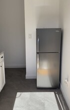 1200 NE 196th St, Unit 1200 in Miami, FL - Foto de edificio - Building Photo