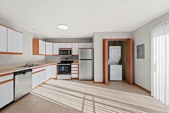 207 Crossing Dr in Normal, IL - Building Photo - Building Photo