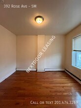 392 Rose Ave in Jersey City, NJ - Building Photo - Building Photo