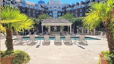 300 W 5th St in Charlotte, NC - Foto de edificio - Building Photo