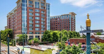 125 W Tremont Ave, Unit A1B in Charlotte, NC - Building Photo