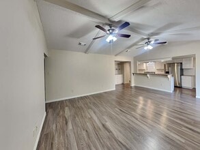 2239 Middle Creek Dr in Houston, TX - Building Photo - Building Photo