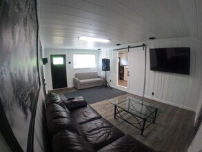 937 Avenue B in Traverse City, MI - Building Photo - Building Photo