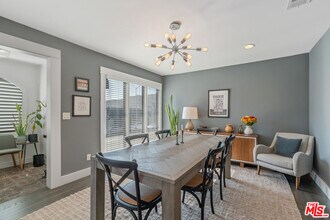 7951 Fountain Ave in West Hollywood, CA - Building Photo - Building Photo