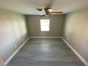 127 Seacrest Park Rd in Beach City, TX - Building Photo - Building Photo