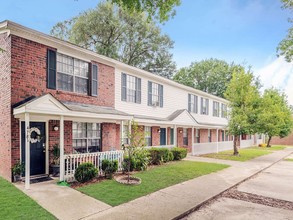 Wedgewood Townhomes in North Charleston, SC - Building Photo - Building Photo