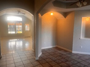 514 N 5th St in Conroe, TX - Foto de edificio - Building Photo