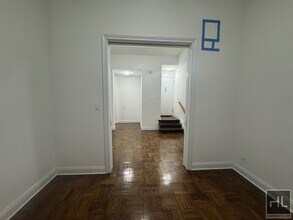 EAST 35 STREET in New York, NY - Building Photo - Building Photo