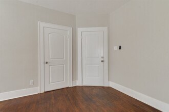 1219 W Gray St in Houston, TX - Building Photo - Building Photo