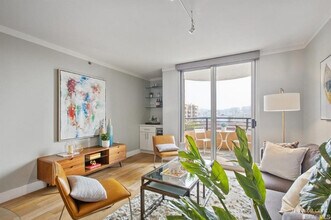 1701 Jackson St in San Francisco, CA - Building Photo - Building Photo