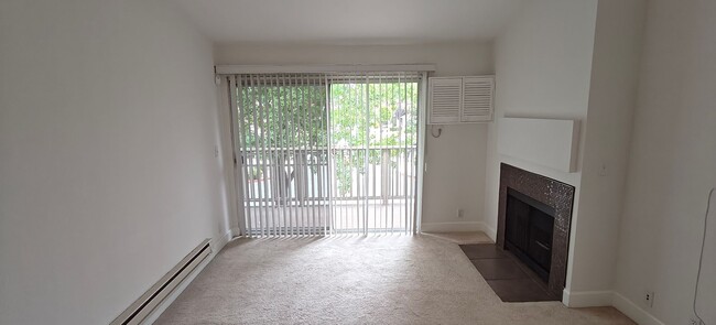 2411 Jubilee Ln in San Jose, CA - Foto de edificio - Building Photo