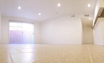 11020 Hesby St in Los Angeles, CA - Building Photo - Building Photo