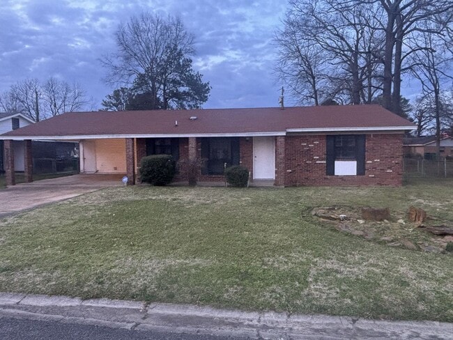 property at 2415 N 21st Ave