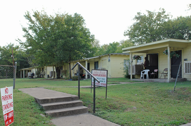 Yellow Brick Duplexes in Dallas, TX - Building Photo - Building Photo