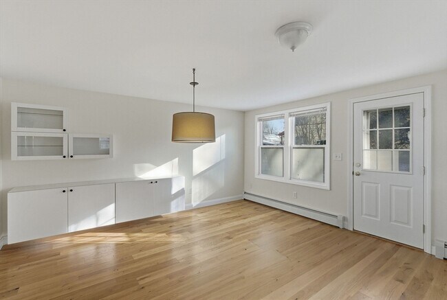 45R South in Bedford, MA - Building Photo - Building Photo