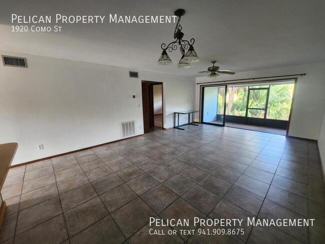 property at 1920 Como St