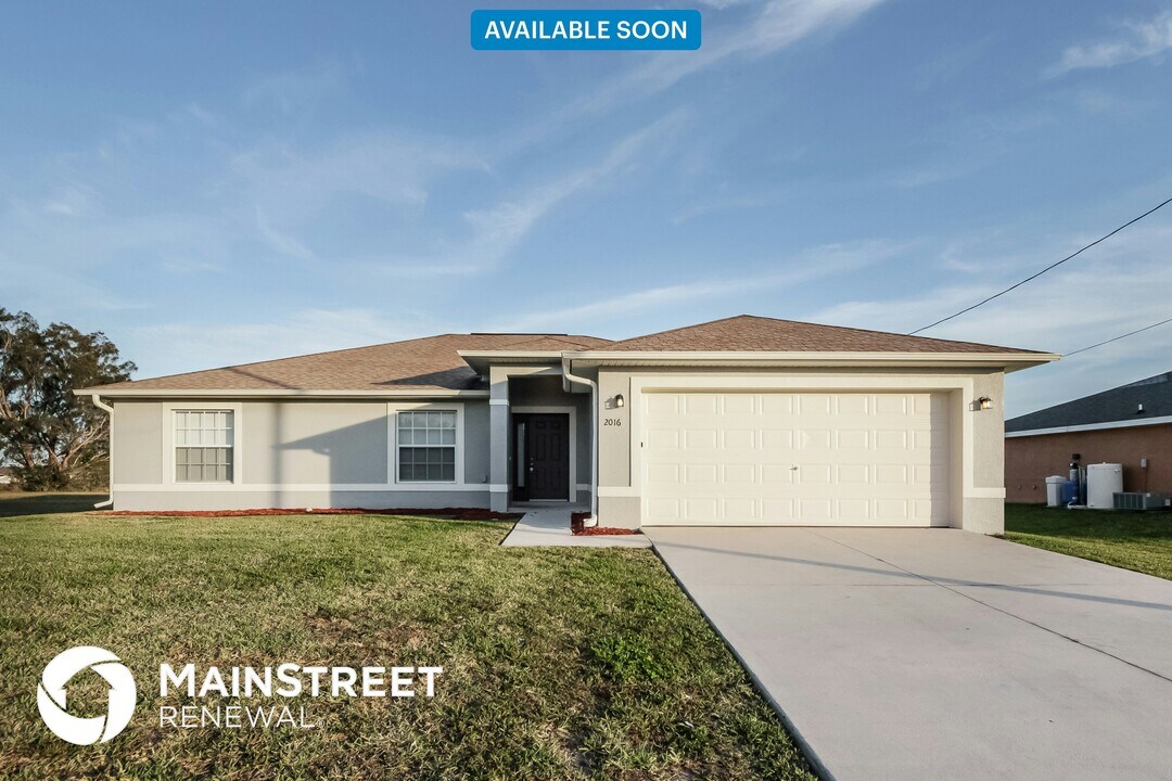 2016 NW 16th Terrace in Cape Coral, FL - Building Photo