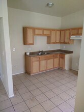 333 Milton Rd, Unit B in El Paso, TX - Building Photo - Building Photo