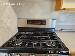 45315 Wells Rd in Chilliwack, BC - Building Photo - Building Photo