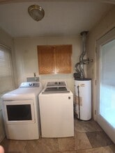 1105 Hunter Dr in Lake Charles, LA - Building Photo - Building Photo