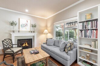 840 Hunt Ave in St Helena, CA - Building Photo - Building Photo