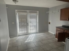 704 Eric Dr, Unit 704 in Nashville, TN - Building Photo