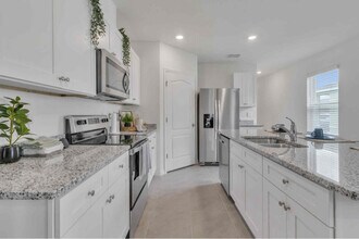 1149 Cascades Ave in Davenport, FL - Building Photo - Building Photo