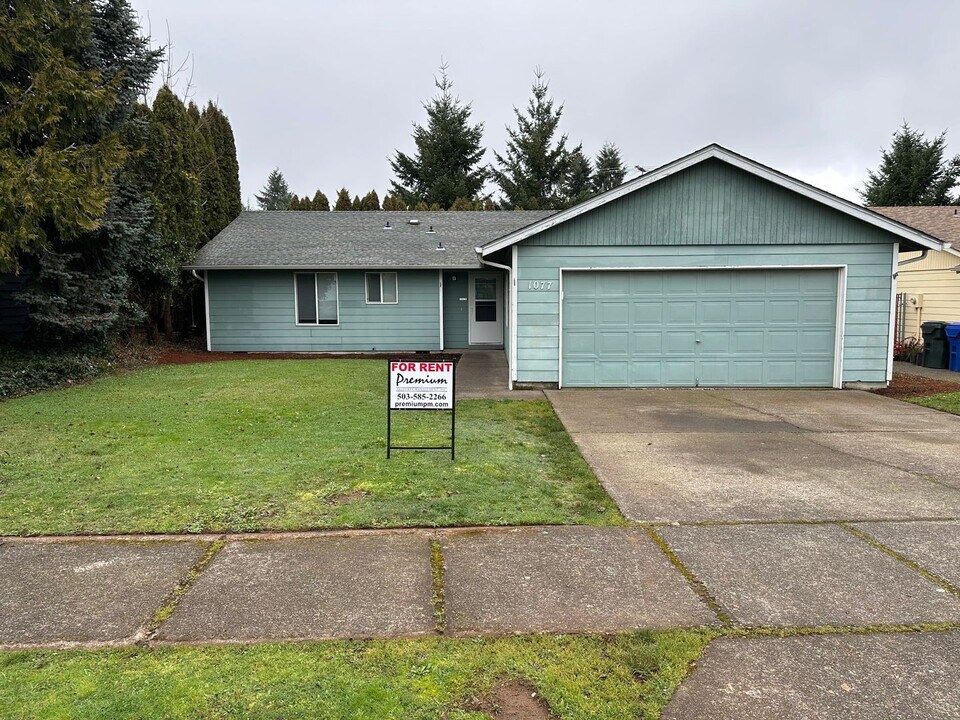 1077 Charlene St S in Salem, OR - Building Photo