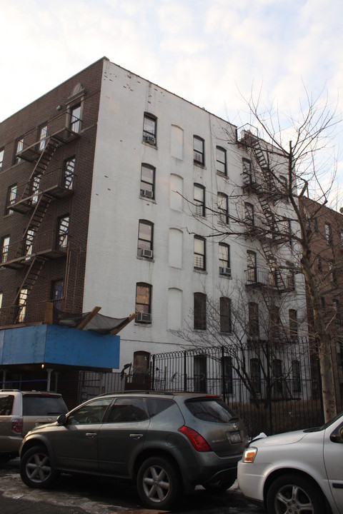 Morris Heights in Bronx, NY - Building Photo