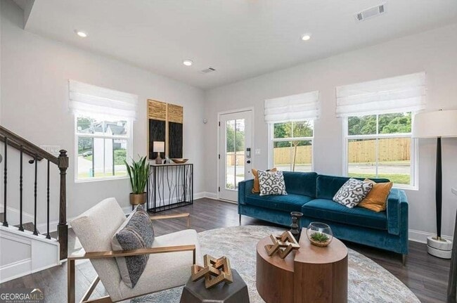 property at 371 Skylar Way SE