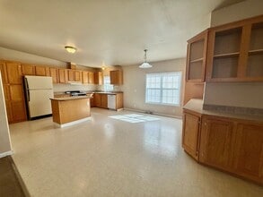 1545 Alta Vista Dr in Casper, WY - Building Photo - Building Photo