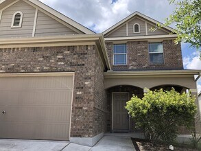 6530 Candlebrite Dr in San Antonio, TX - Building Photo - Building Photo