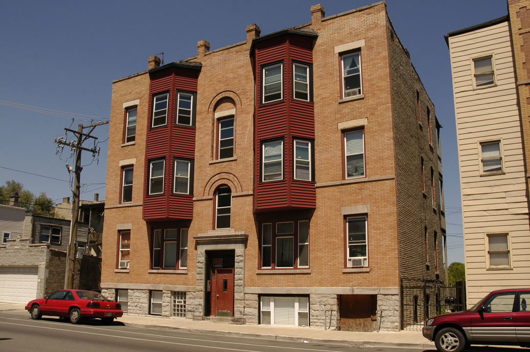 2940-2942 W Augusta Blvd in Chicago, IL - Foto de edificio