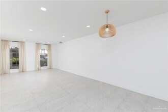 21 S 5th St in McAllen, TX - Building Photo - Building Photo