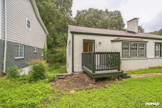 1461 Centra Villa Dr SW in Atlanta, GA - Building Photo - Building Photo
