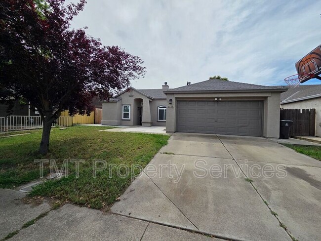 2234 Wall St in Stockton, CA - Building Photo - Building Photo