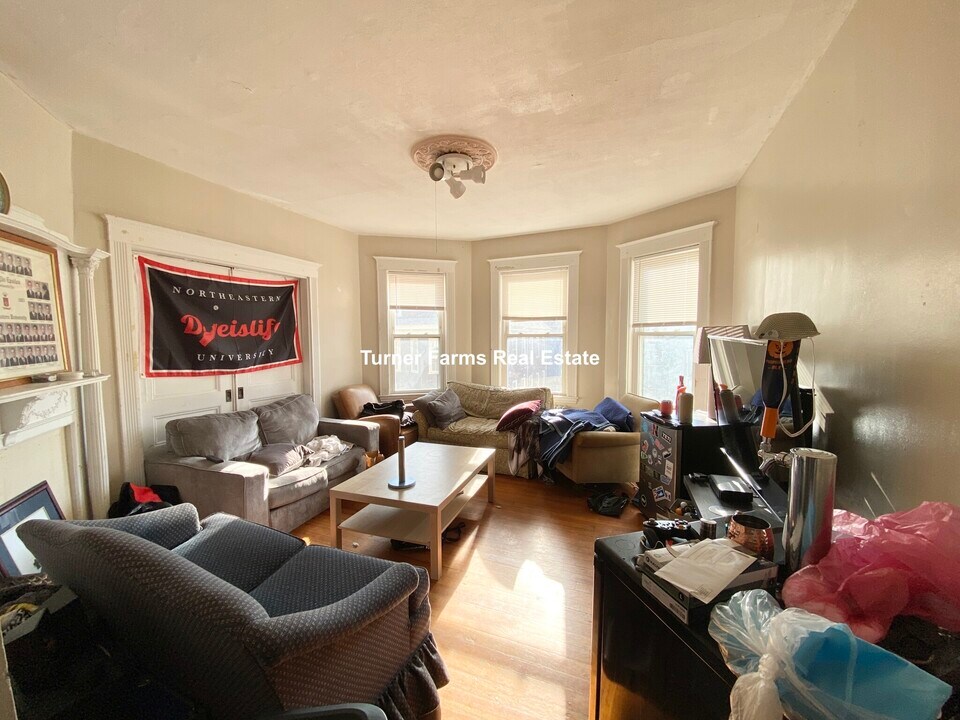 45 Cherokee St, Unit 3 in Boston, MA - Foto de edificio