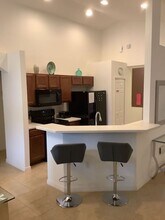2239 Victoria Dr in Davenport, FL - Building Photo - Building Photo