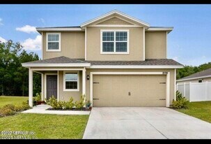 8709 Lake George Cir E in Macclenny, FL - Building Photo