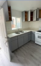 822 W 42nd Pl in Los Angeles, CA - Building Photo - Building Photo