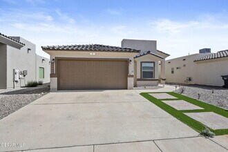 13836 Summer Story Ave in Horizon City, TX - Building Photo - Building Photo