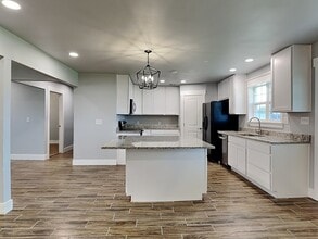 1875 Pvt Rd 5273 in Wylie, TX - Foto de edificio - Building Photo