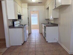 1456 Glouchester Dr in Jackson, MS - Building Photo - Building Photo