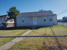 3800 NE 12th Ave in Amarillo, TX - Building Photo