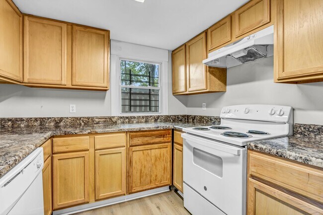 844 E 37th St in Savannah, GA - Building Photo - Building Photo