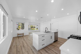 4723 Albury Ave in Lakewood, CA - Building Photo - Building Photo